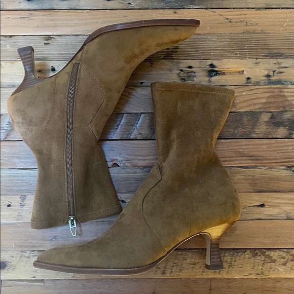 Dolce Vita Ankle Boot - Picture 5 of 10